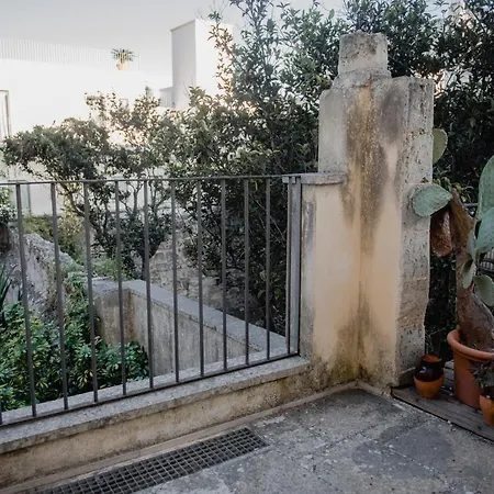 לינה וארוחת בוקר Corte Baldi 3*